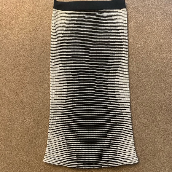 BCBGeneration Dresses & Skirts - BCBGeneration super stretch and thick pencil skirt